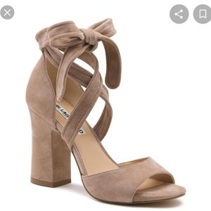 Karl LagerfeldWomen's Racha Wrap Tie Dress Sandal size 8.5